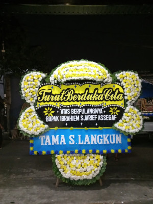 Papan Bunga Duka di Nguter